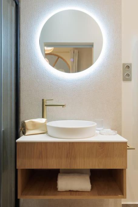 New Luxury And Cozy Apartment - Notre Dame Paris Bagian luar foto